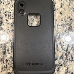 LIFEPROOF IPhone XR case